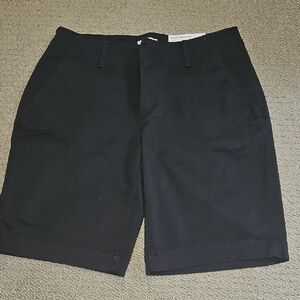 LOFT Black Curvy Fit Flat Front Shorts (0038)